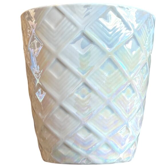 Iridescent Mugs with Oversized Metallic Handles Shimmering White, Silver, Gold - Picture 4 of 13